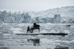 15/06/2016 Wahlenbergbreen Glacier, Svalbard, Norway
Greenpeace holds a historic performance with pianist Ludovico Einaudi on the Arctic Ocean to call for its protection